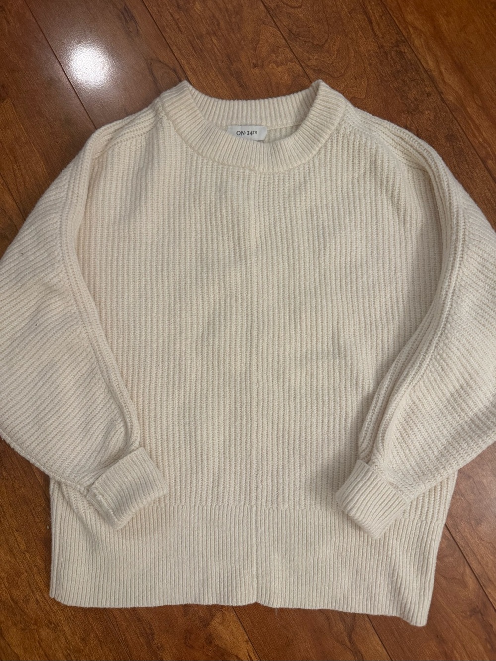 ON-34th Cream Ribbed Knit Sweater